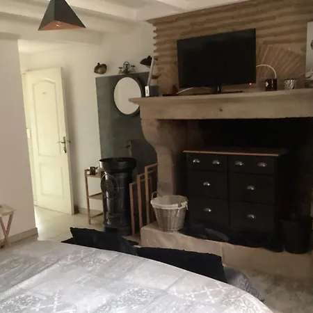 Oda ve Kahvaltı Le Bois De 3*