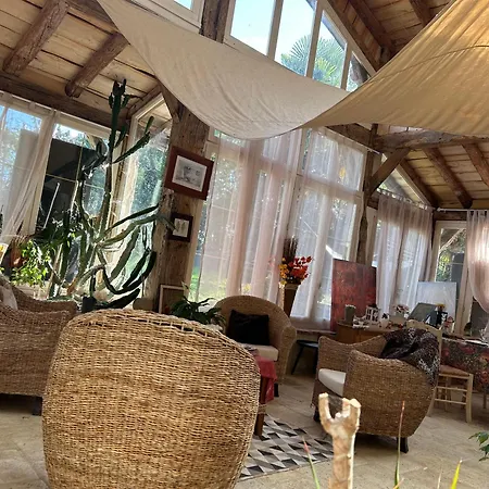 Le Bois De 住宿加早餐酒店 Montpouillan