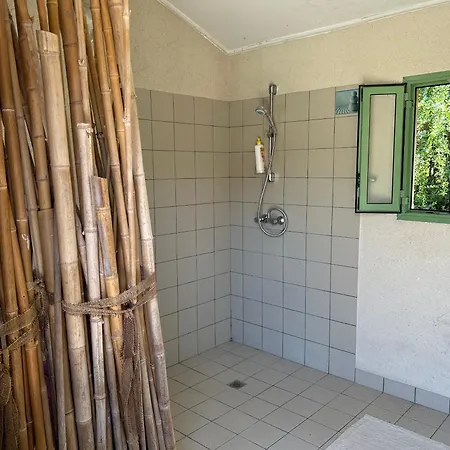 Le Bois De Bed & Breakfast