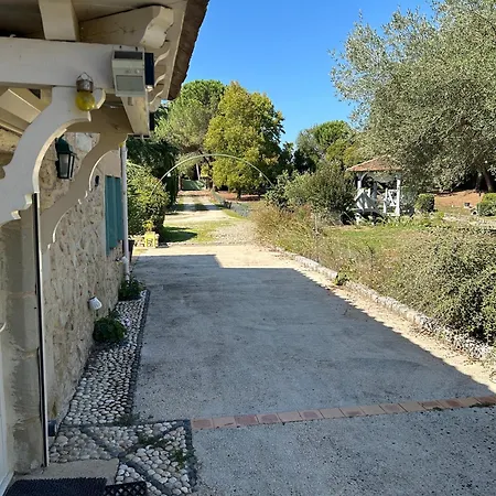 Le Bois De Bed & Breakfast Montpouillan