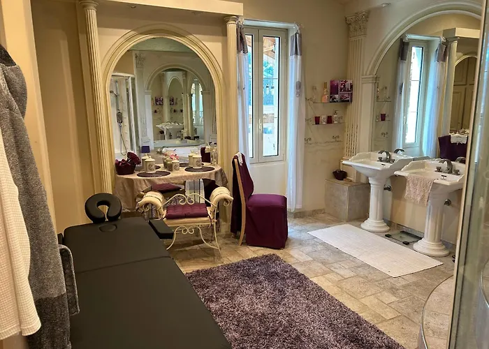 Panzió Le Bois De Montpouillan