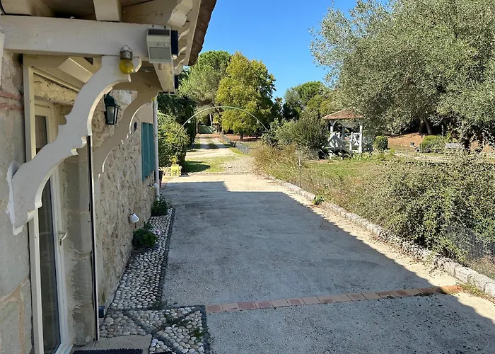 Le Bois De Panzió Montpouillan